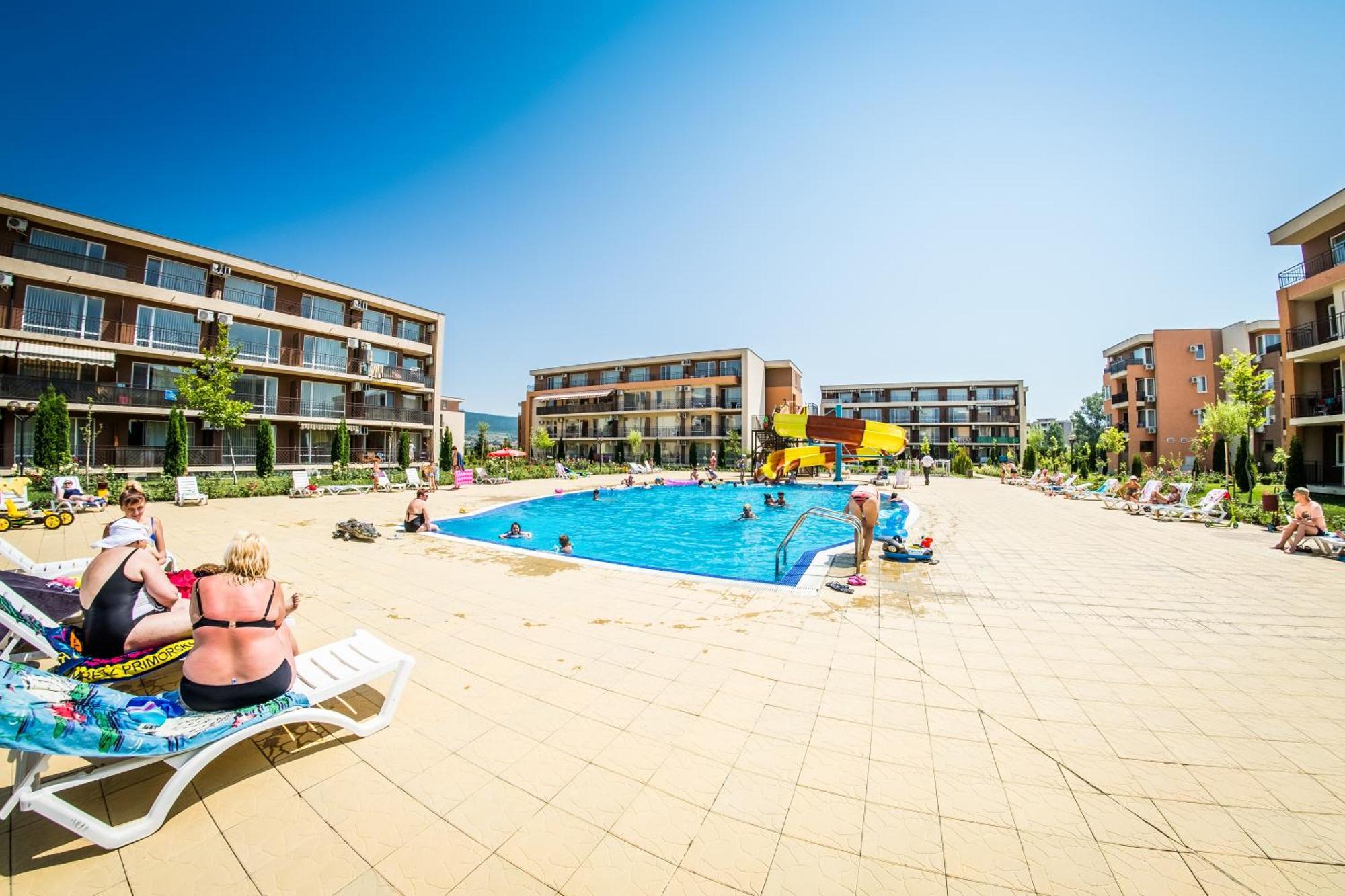 Holiday Garden Resort Sunny Beach Exterior photo